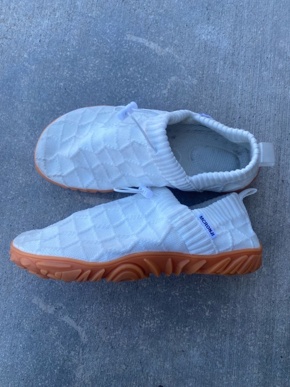 MCRONJI Water Shoes EU 39 US 8.5 White